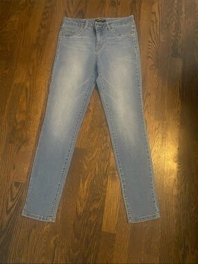 d. jeans Light Wash Skinny Jeans